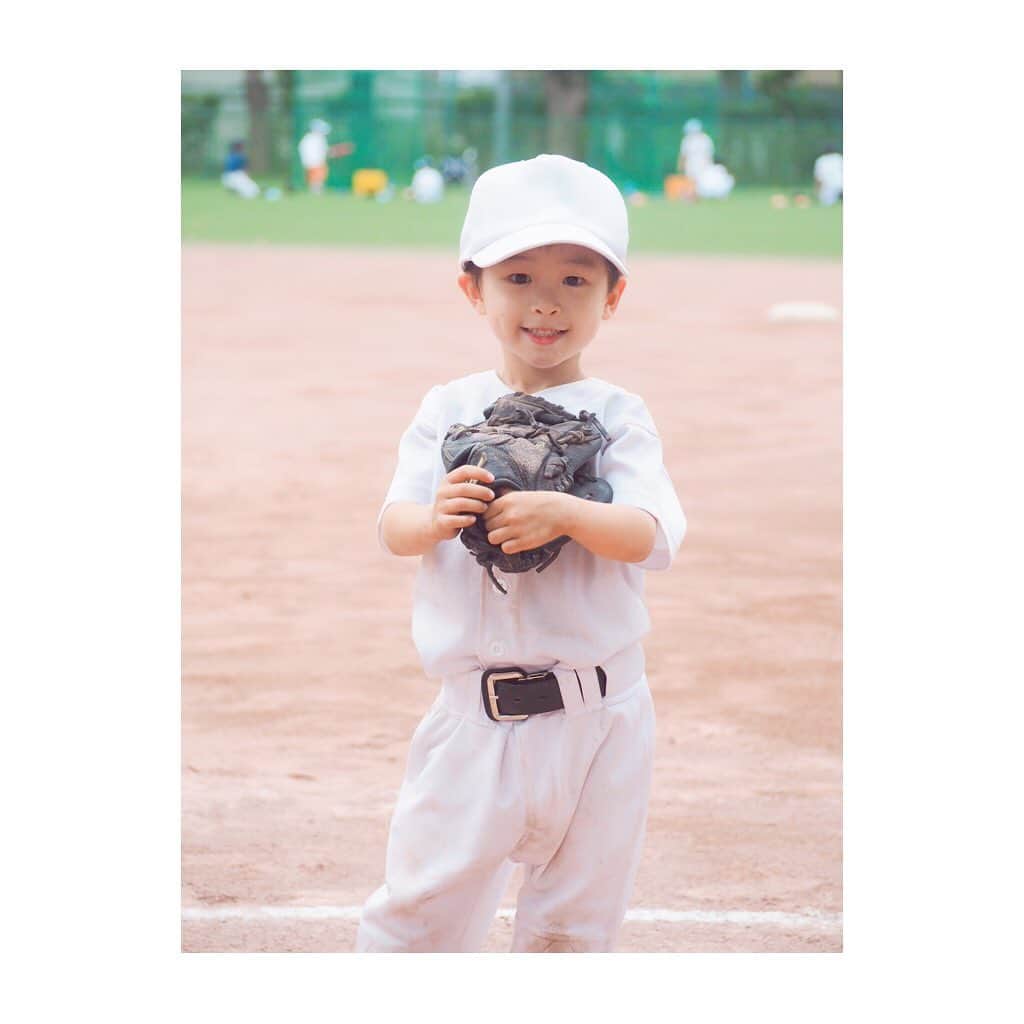 羽村亜美さんのインスタグラム写真 - (羽村亜美Instagram)「息子のインスタ野球アカウントを作りました😊  @ukyonakamura   野球に行くのが、楽しみで楽しみで 毎日行きたいって言ってるくらい 野球大好き。 そんな気持ちを忘れずに 成長していってほしいなあ。  @ukyonakamura  野球ときどき、ゴルフ。 ぜひフォローしてください☺️  でもね、  将来の夢は 「野球選手」 じゃなくて  「野球のコーチ」なんだって😳  なんで？ときくと、  「子供たちを上手にさせたいの」  だって😳  まずは、自分が、頑張らなくてはね☺️」9月3日 10時02分 - amihamura