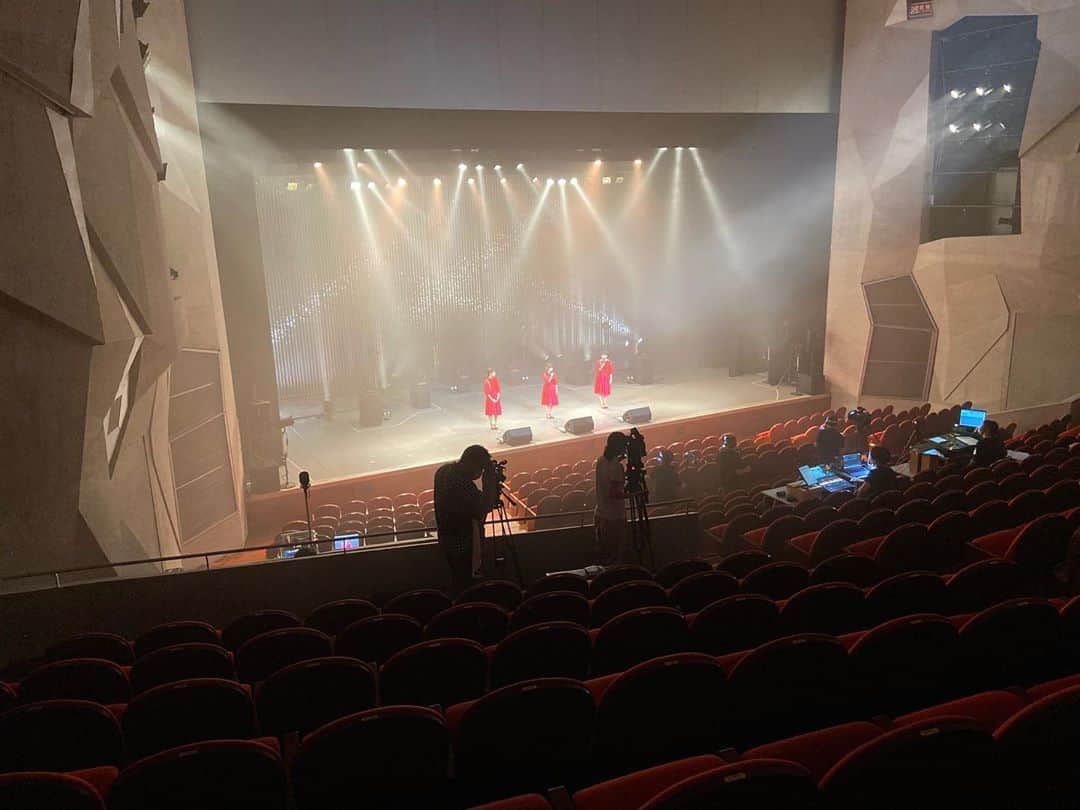 Negiccoのインスタグラム：「﻿ Negiccoオンラインライブツアー﻿ 「2020夏、配信巡り」﻿ 全5公演ありがとうございました。﻿ ﻿ 開催日2020年8月16日(日)﻿ 配信巡りその2﻿ ﻿ ※ 全公演のアーカイブ視聴終了しました。﻿ ﻿ #Negicco﻿ #Negicco配信巡り﻿」
