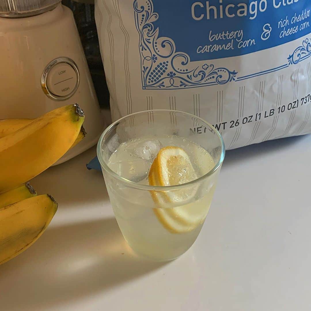 山本 絵里加のインスタグラム：「おはヨ🥣コストコ食糧を消化するまいにち🥵しあわせ〜 #レモンおばけ」