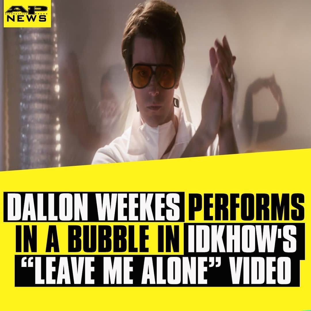 Alternative Pressさんのインスタグラム写真 - (Alternative PressInstagram)「WATCH: Under the eyes of watchful technicians, @DallonWeekes and @RyanSeaman bring the fear in the 70's sci-fi thriller-styled video for @idkhow's "Leave Me Alone"⁠ LINK IN BIO⁠ .⁠ .⁠ .⁠ #idkhow #idkhowbuttheyfoundme #idontknowhowbuttheyfoundme #dallonweekes #ryanseaman #idkhowleavemealone #idkhowbuttheyfoundmeleavemealone  #idontknowhowbuttheyfoundmeleavemealone #leavemealone #altpress #alternativepress」9月3日 1時30分 - altpress