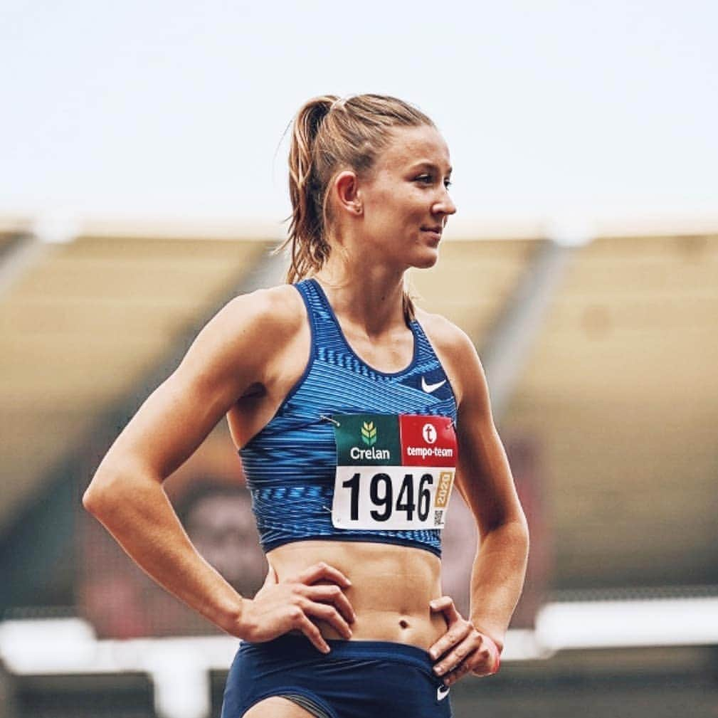 Paulien COUCKUYTのインスタグラム：「Ready for an upcoming exciting weekend!  👉🏼 Let's enjoy the last two beautiful competitions of season 2020 to the fullest & give it my all!  ⭐ Friday: 400m @memorialvandamme 20h34  ⭐ Sunday: 400m hurdles @nachtvdatletiek 18u30 . . . #readytorace #competition #athletics #400m #400mhurdles #memorialvandamme #diamondleague #nachtvandeatletiek #nightofathletics . 📸 @quintenlafort」