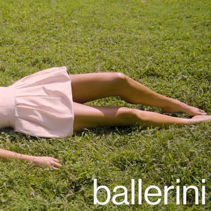 Kelsea Balleriniのインスタグラム：「ballerini 9.11.20 // club out now 🤍」