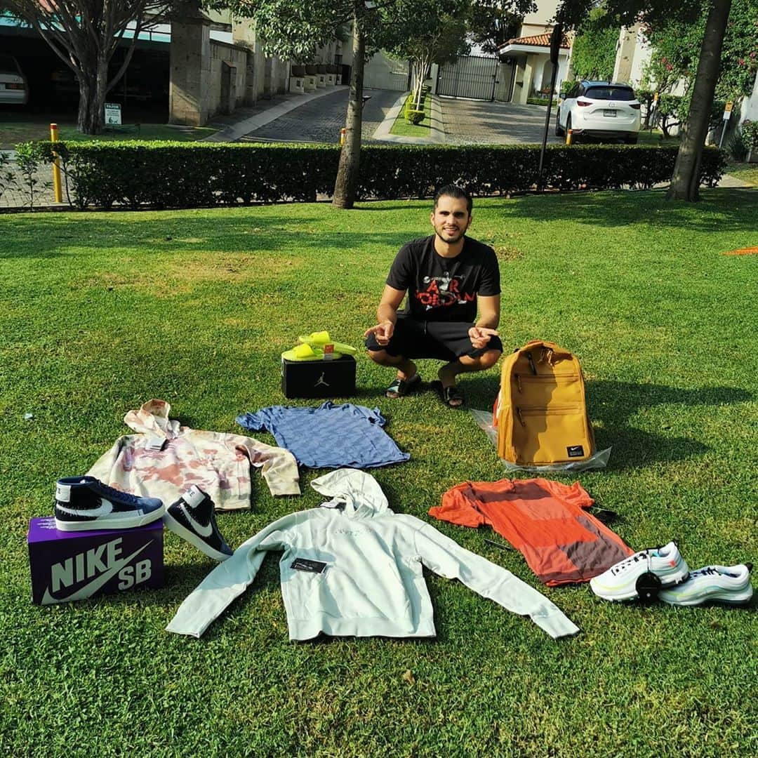 イヴァン・ガルシアのインスタグラム：「Un miércoles de estrenar, muchas gracias @nike por estar siempre conmigo, apoyándome y concintiendome.. No tengo duda que con el respaldo llegaremos lejos✔️... 💪🏻🔥🇲🇽 @alfonsomiaja」