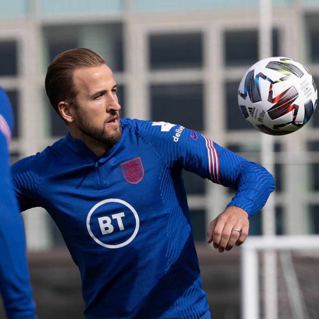 ハリー・ケインのインスタグラム：「Great to be back out there with the group 🏴󠁧󠁢󠁥󠁮󠁧󠁿」