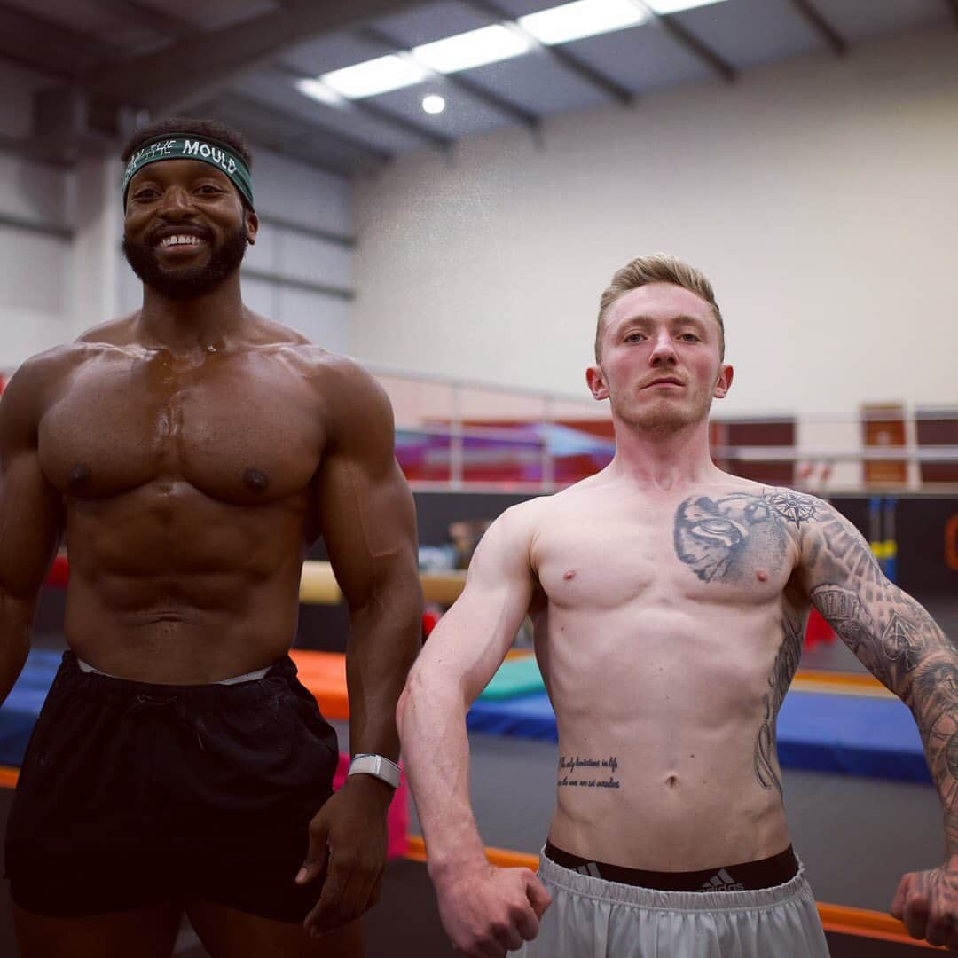 ナイル・ウィルソンさんのインスタグラム写真 - (ナイル・ウィルソンInstagram)「CrossLifter vs skinny little boy (gymnast) 🤪💪🏼... I could take him 🥊 @obi_vincent #BreakTheMould #ChangingTheGame」9月3日 2時36分 - nilemw