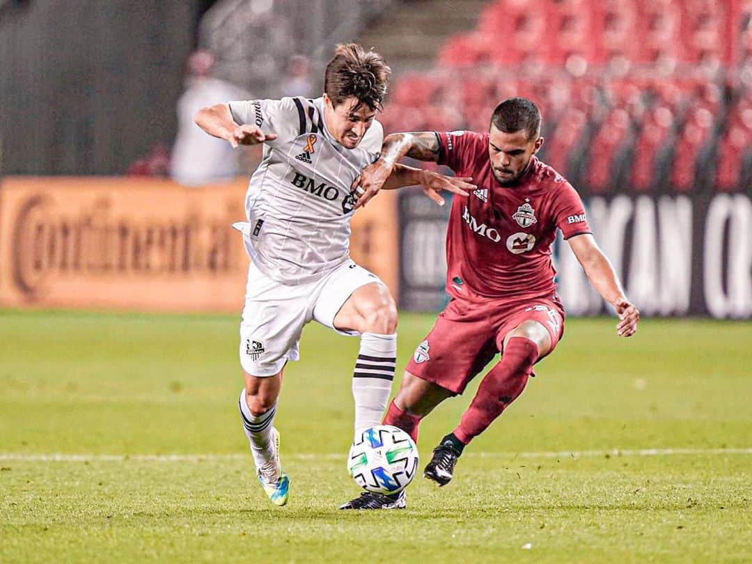ボージャン・クルキッチのインスタグラム：「We have to fight for every point. We got three very important ones last night 🔵⚫️ Cada punto debe ser peleado.  ¡Ayer nos llevamos 3 muy importantes! @impactmontreal 🔵⚫️」