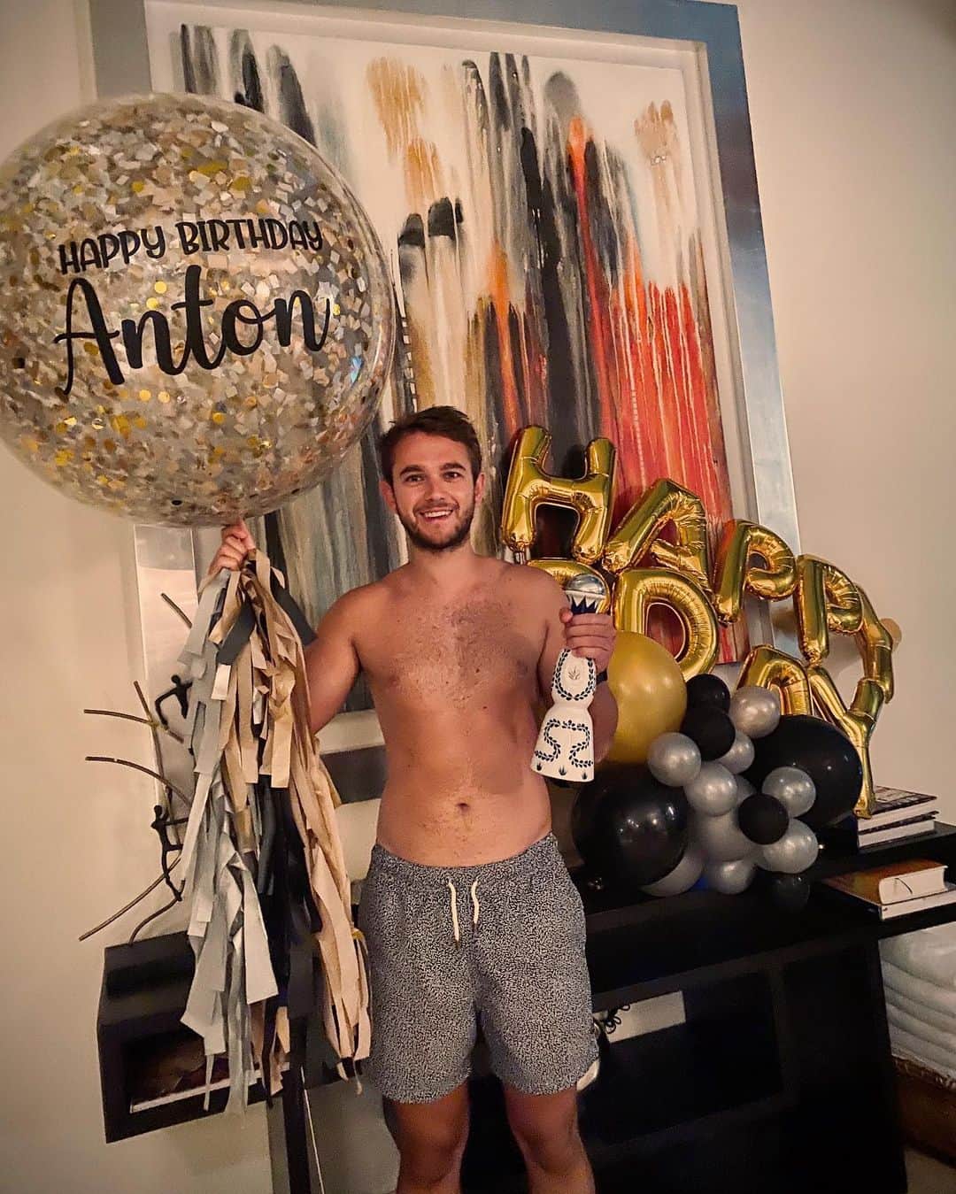 ゼッドのインスタグラム：「another one.」
