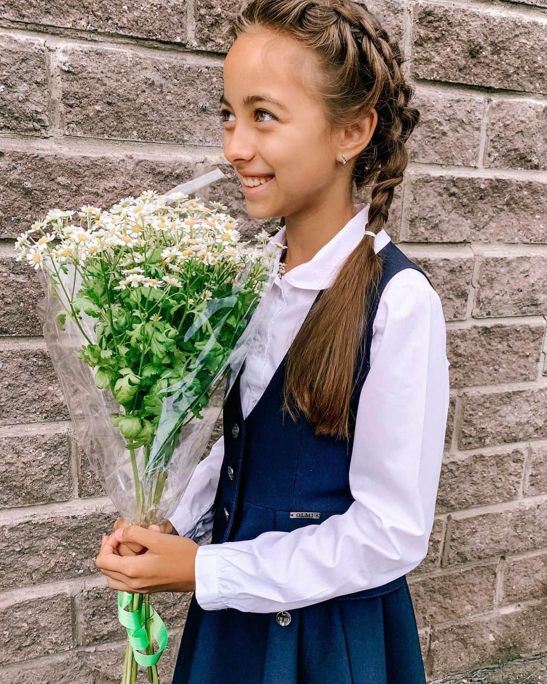 ソフィア・トゥレンコさんのインスタグラム写真 - (ソフィア・トゥレンコInstagram)「И снова #1сентября #школа #санктпетербург #2020 #kidsmodel #model #kids #spb #fashion #child」9月3日 3時18分 - sofia_turenko