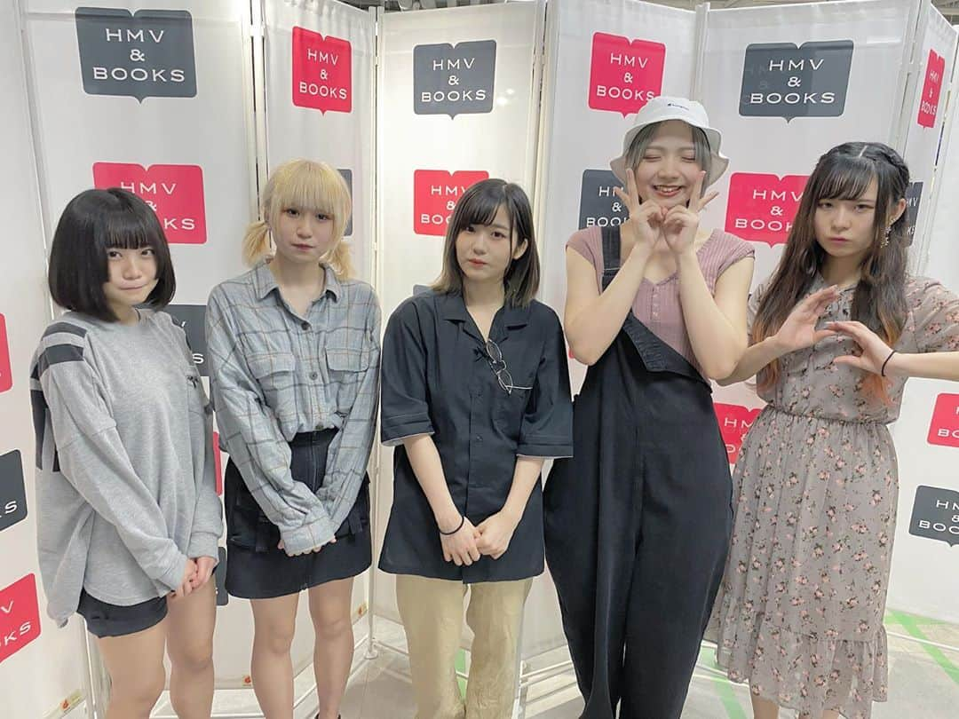 さかい（ステレオパンダ）さんのインスタグラム写真 - (さかい（ステレオパンダ）Instagram)「『SHIKASHI』も『SOMOSOMO』に 負けてられないよ！  CDデビューしよう！！！！」9月3日 3時34分 - sakai_19920611