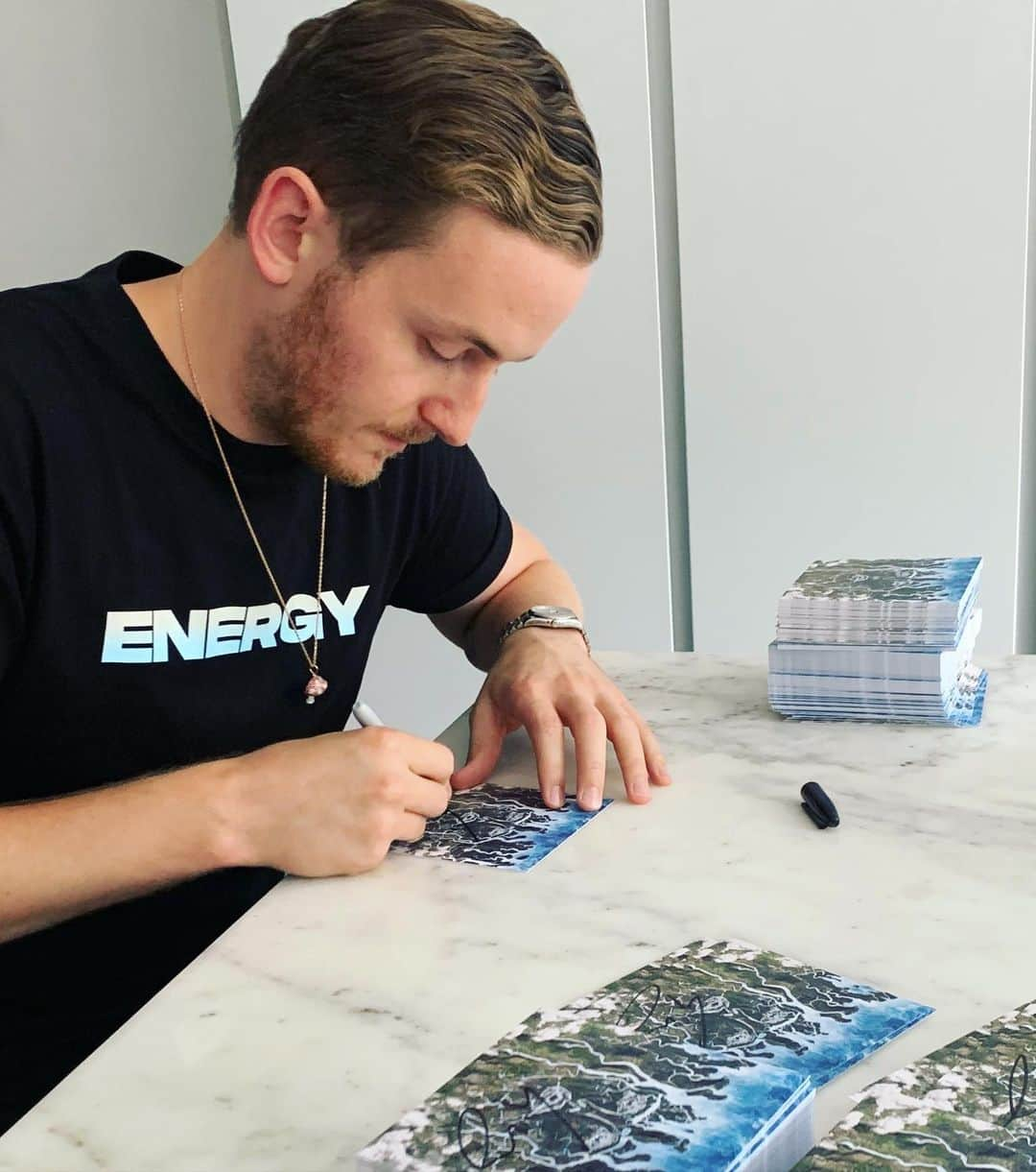 Disclosureさんのインスタグラム写真 - (DisclosureInstagram)「Signed copies of #ENERGY have almost sold out on @amazonuk, last chance to get one! (link in stories)」9月3日 3時47分 - disclosure