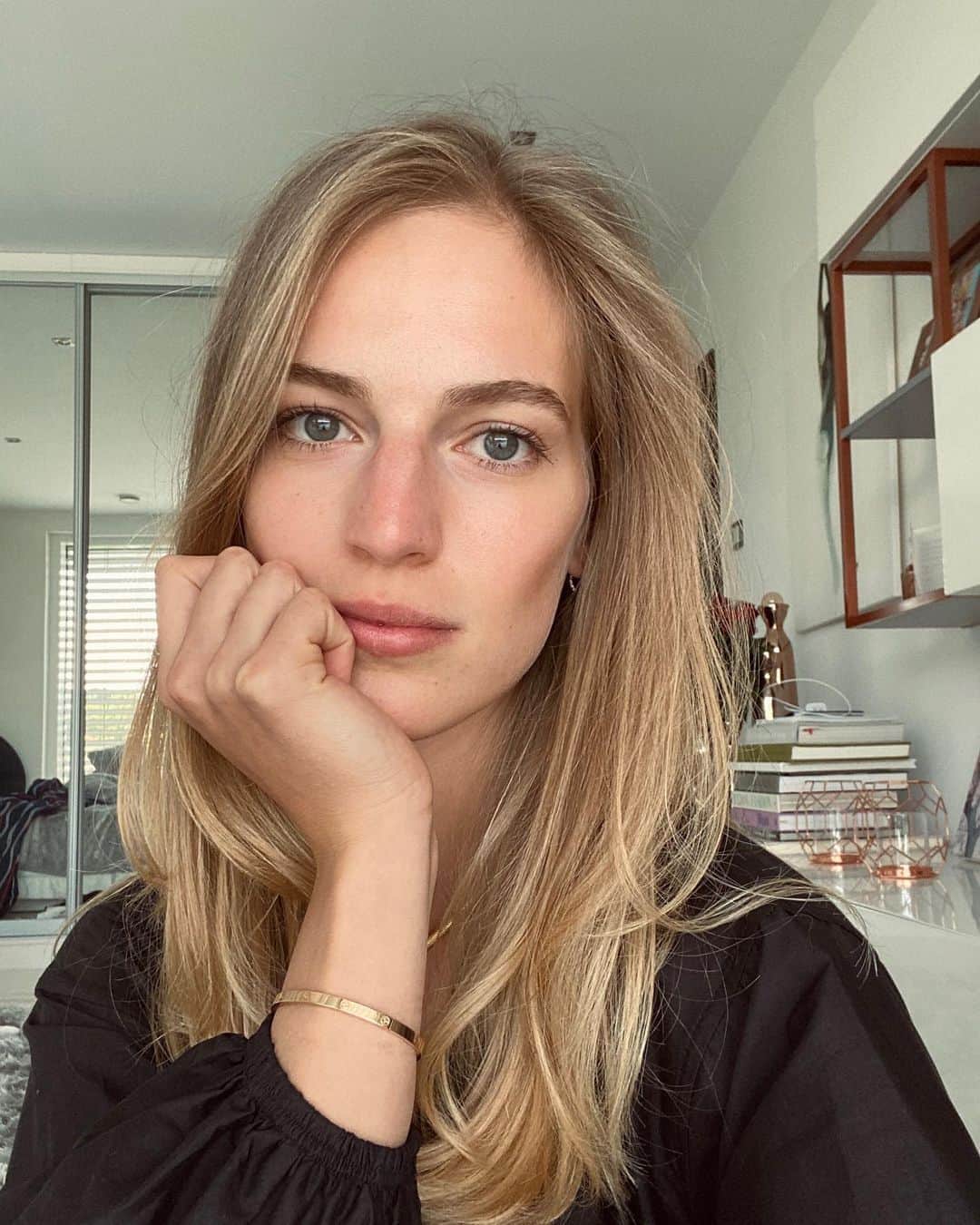 ヴァネッサ・アクセンテのインスタグラム：「👀」