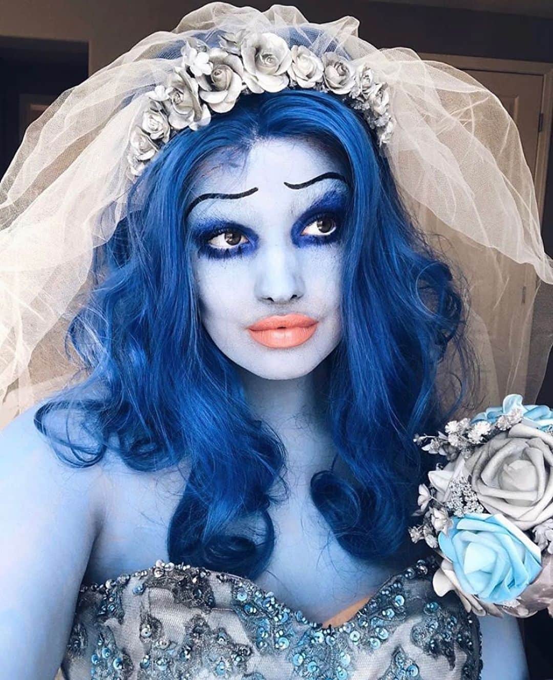 ブリー・キッシュのインスタグラム：「halloween is here.. 👻✨」