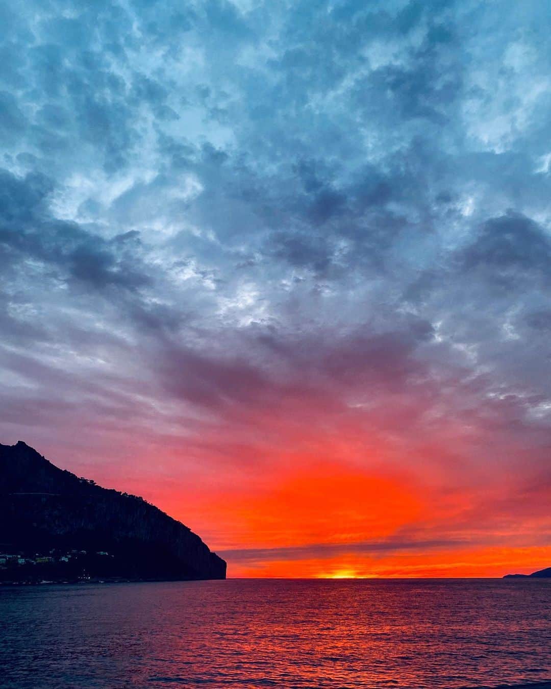 ナターシャ・ポーリーのインスタグラム：「Capri, You Stole My Heart.. 💕」