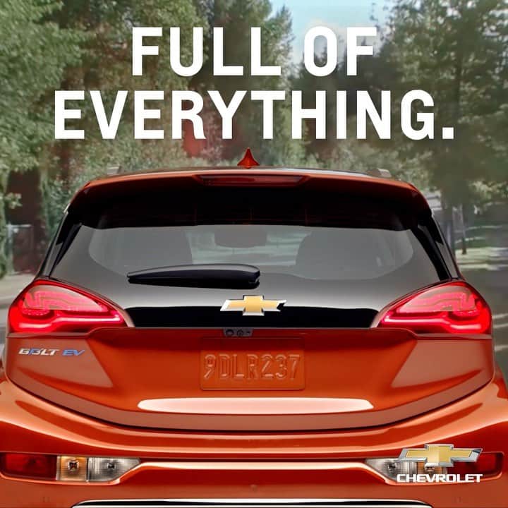 シボレーのインスタグラム：「A lot of science went into designing electric cars. Luckily, you don’t have to understand any of it to drive the easy-to-use 2020 #Chevy #BoltEV.」