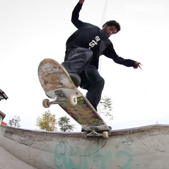 スラッシャーのインスタグラム：「👑 KING KELLEN 👑 New @sk8mafia part playing on ThrasherMagazine.com 📡」
