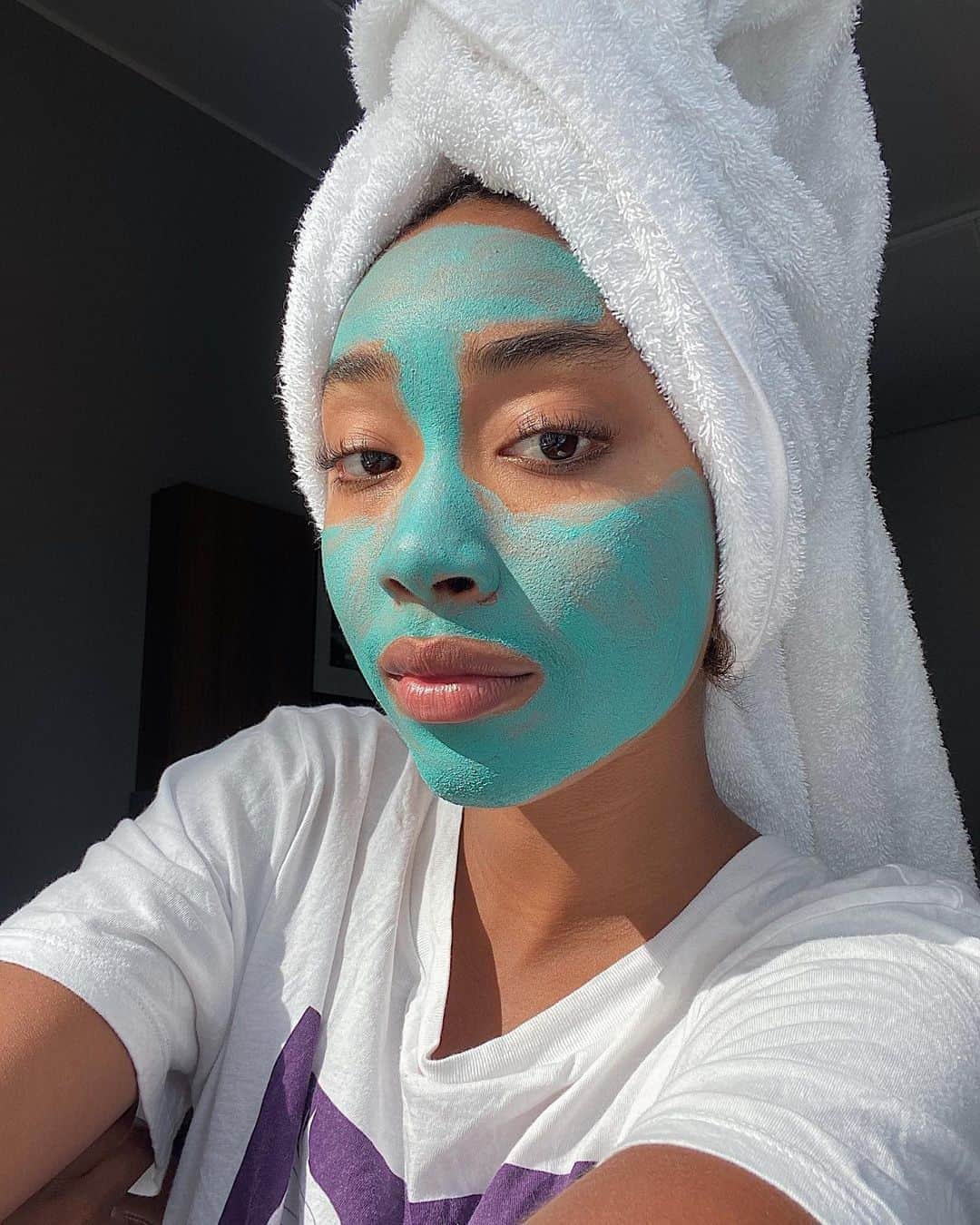 のインスタグラム：「You made it halfway through the week 👏🏽🙌🏽✨ #Treatyoself to an at-home spa with Cold Plunge Pore Mask. Who else is using this mask today? #Regram @petrahenriette」