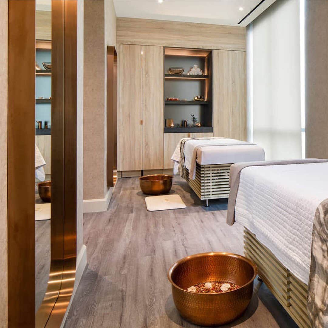 Biologique Recherche USAさんのインスタグラム写真 - (Biologique Recherche USAInstagram)「We are thrilled to announce the launch of a new partnership with The Joseph, a Luxury Collection Hotel in Nashville, TN. Freshly opened in August, the 21-story hotel blends “cultural and artistic diversity, history, design and Southern hospitality.” Among its multiple sophisticated amenities, @thejosephnashville provides its guests with the best of skincare in a 5,500-square-foot spa and salon, Rose. Rose’s services include an extensive selection of @biologique_recherche hyper-customized treatments along with steam rooms and multi-sensory experience showers. • • #biologiquerecherche #passion #expert #wellnesswithbr #wellness #wellnesswednesday #buildingbetterskin #skininstant #followyourskininstant #thejoseph #thejosephnashville #luxurycollection #luxurycollectionhotels #hotelspa #nashville #tennessee」9月3日 10時34分 - biologique_recherche_usa