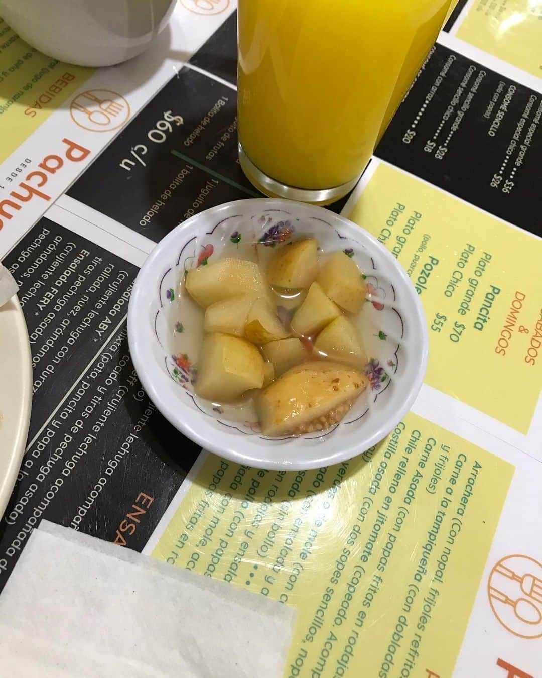 トームさんのインスタグラム写真 - (トームInstagram)「Delicious $60MXN vegetarian lunch at iconic #Pachuca restaurant (est. 1927) followed by incredible oversized pastries next door in gorgeous neighborhood #SantaMariaRibera We are: 1/ Vegetable Sopa 2/ Arroz  3/ Torta de Nopal (Cactus) in Tomato  4/ Apples & Guava  5/ CAKES!」9月3日 5時13分 - tomenyc