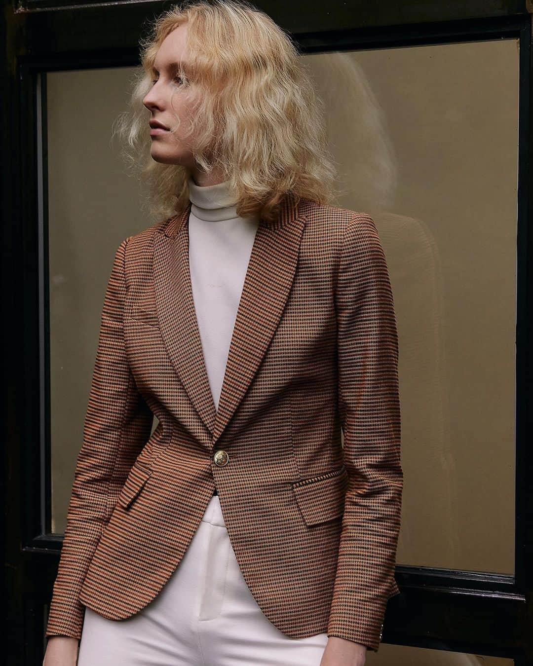 デレクラムのインスタグラム：「Layered pieces with thoughtful details.」
