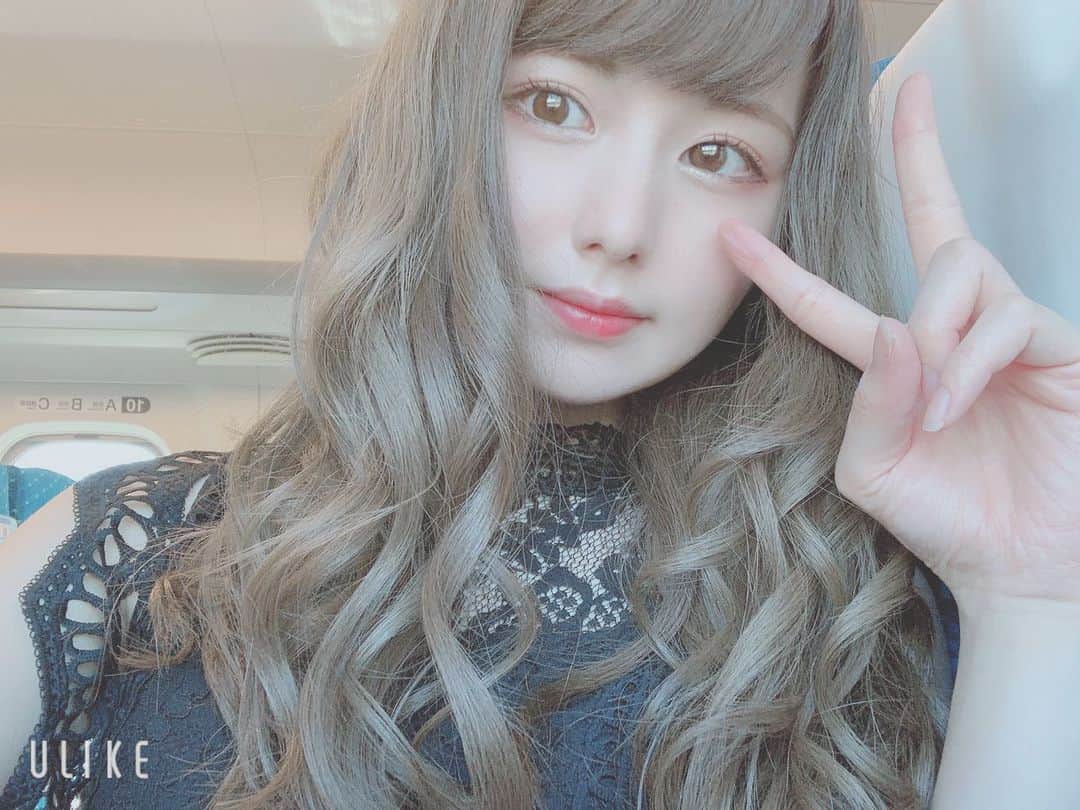 のインスタグラム：「☆^(o≧▽ﾟ)oｵﾊﾖｰ なんかユーライクってアプリで自撮りするの流行ってるらしくて  使うと別人みたいに盛ってくれる  アプリないと写真撮れなくなる🥺  #自撮り  #自撮り女子 #photography  #photo」