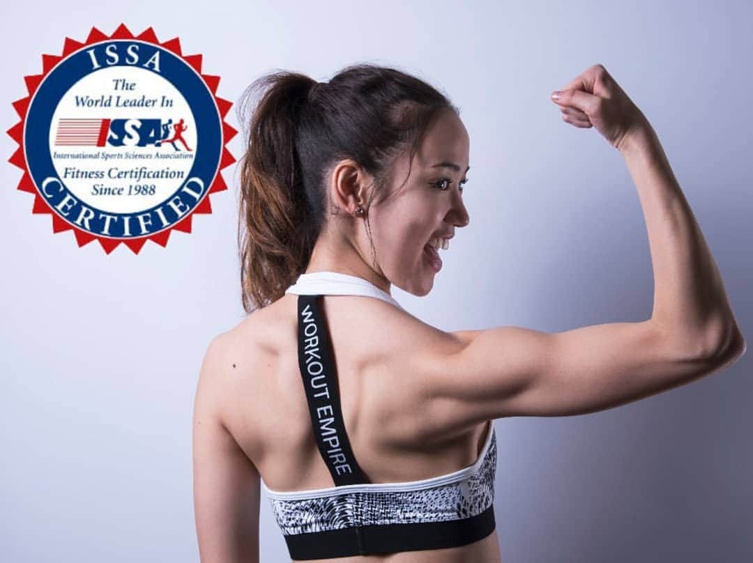 Lily Saito (齊藤莉理)のインスタグラム：「IT'S FRICKEN OFFICIAL!!!! So so so excited to announce that I am now certified as a Personal Trainer! It was so eye opening knowing so much more about the specifics of the human body anatomy and how my passion for fitness is slowly becoming a reality!!! Next steps are coming your way. Those of you who want Free Online Training session, please reach out! So excited to continue to expand my knowledge and gain all the experience with this exciting step! #AugustWasGood #SeptemberWillBeBetter !! 💪🏻❤  Thank you @issaonline for making growth during quarantine possible. 🙏🏻」