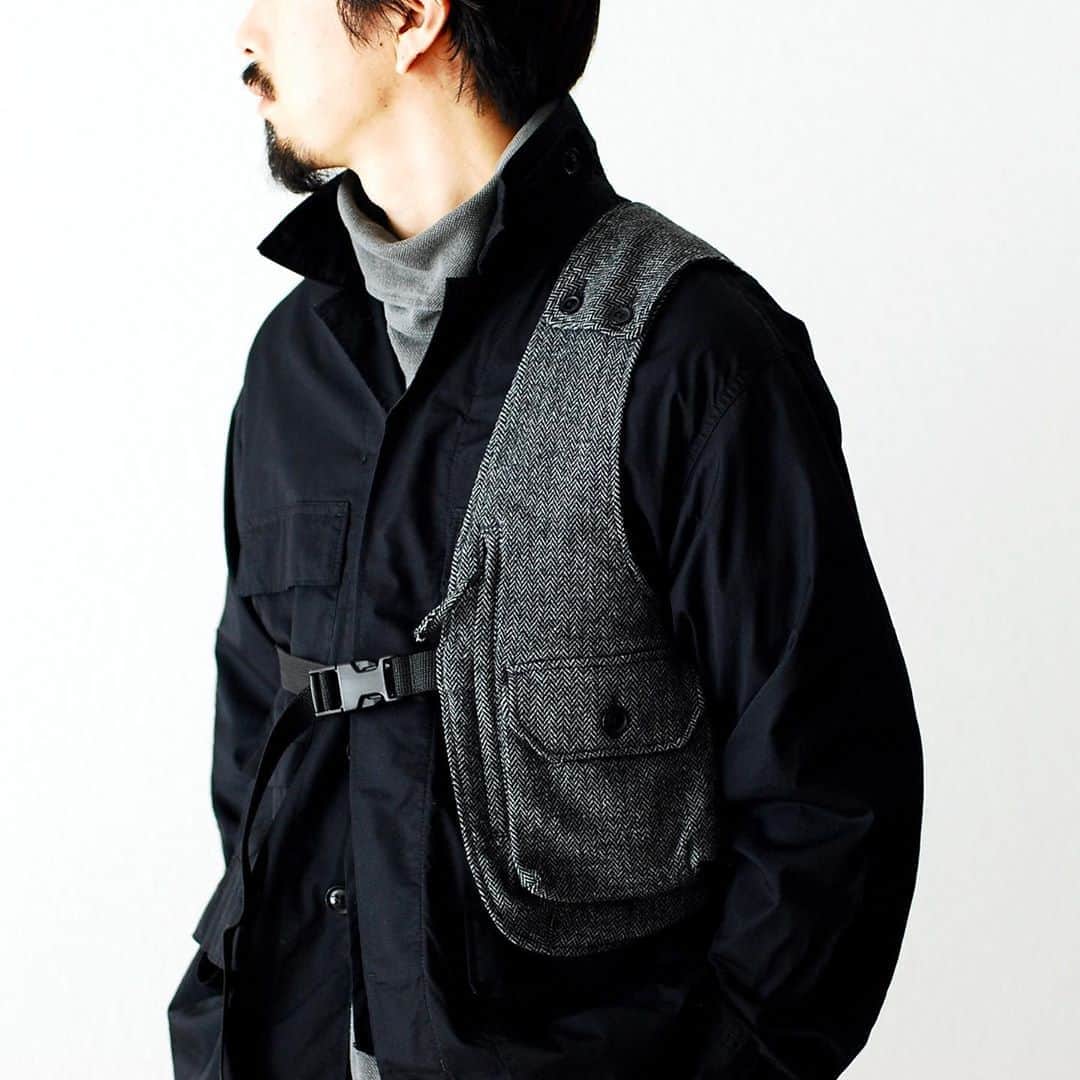wonder_mountain_irieさんのインスタグラム写真 - (wonder_mountain_irieInstagram)「［#20AW］ Engineered Garments / エンジニアードガーメンツ "Shoulder Vest - Poly Wool HB" ￥25,300- _ 〈online store / @digital_mountain〉 https://www.digital-mountain.net/shopdetail/000000012226/ _ 【オンラインストア#DigitalMountain へのご注文】 *24時間受付 *15時までのご注文で即日発送 *1万円以上ご購入で、送料無料 tel：084-973-8204 _ We can send your order overseas. Accepted payment method is by PayPal or credit card only. (AMEX is not accepted)  Ordering procedure details can be found here. >>http://www.digital-mountain.net/html/page56.html  _ #NEPENTHES #EngineeredGarments #ネペンテス #エンジニアードガーメンツ _ 本店：#WonderMountain  blog>> http://wm.digital-mountain.info _ 〒720-0044  広島県福山市笠岡町4-18  JR 「#福山駅」より徒歩10分 #ワンダーマウンテン #japan #hiroshima #福山 #福山市 #尾道 #倉敷 #鞆の浦 近く _ 系列店：@hacbywondermountain _」9月3日 7時11分 - wonder_mountain_