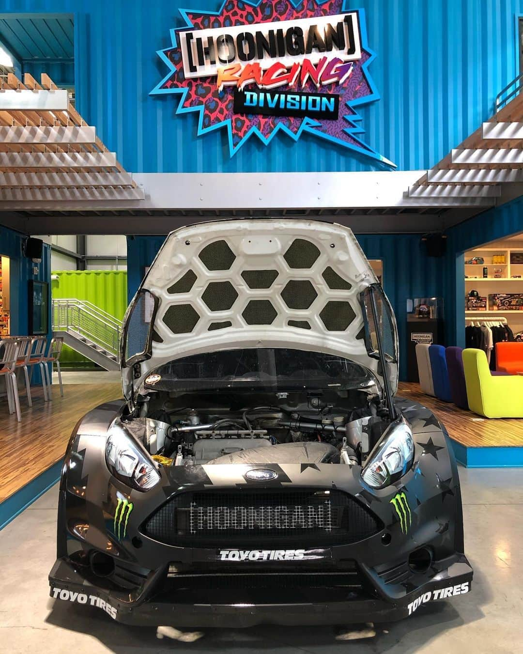 ケン・ブロックさんのインスタグラム写真 - (ケン・ブロックInstagram)「Lobby art? Yep, that’s my kind of art - a 600+ hp turbocharged 4-cylinder motor - sitting inside one of my favorite chassis for Gymkhana and rallycross - on display inside the Hoonigan Racing lobby. While it's rad to look at, it's even more rad to drive. It may be time to start thinking about a reason to get it out of the lobby and go slay some tires. Any ideas? #tireslayer #FordFiestaRX43」9月3日 7時43分 - kblock43