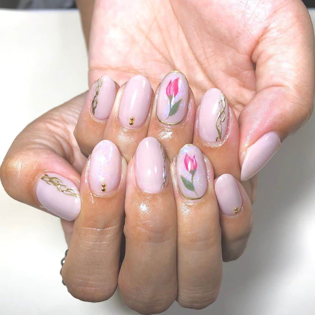 のインスタグラム：「new！ かわいー！😍 今回はシンプルにね！  #nail #newnails  #flower #flowers  #かわいい」