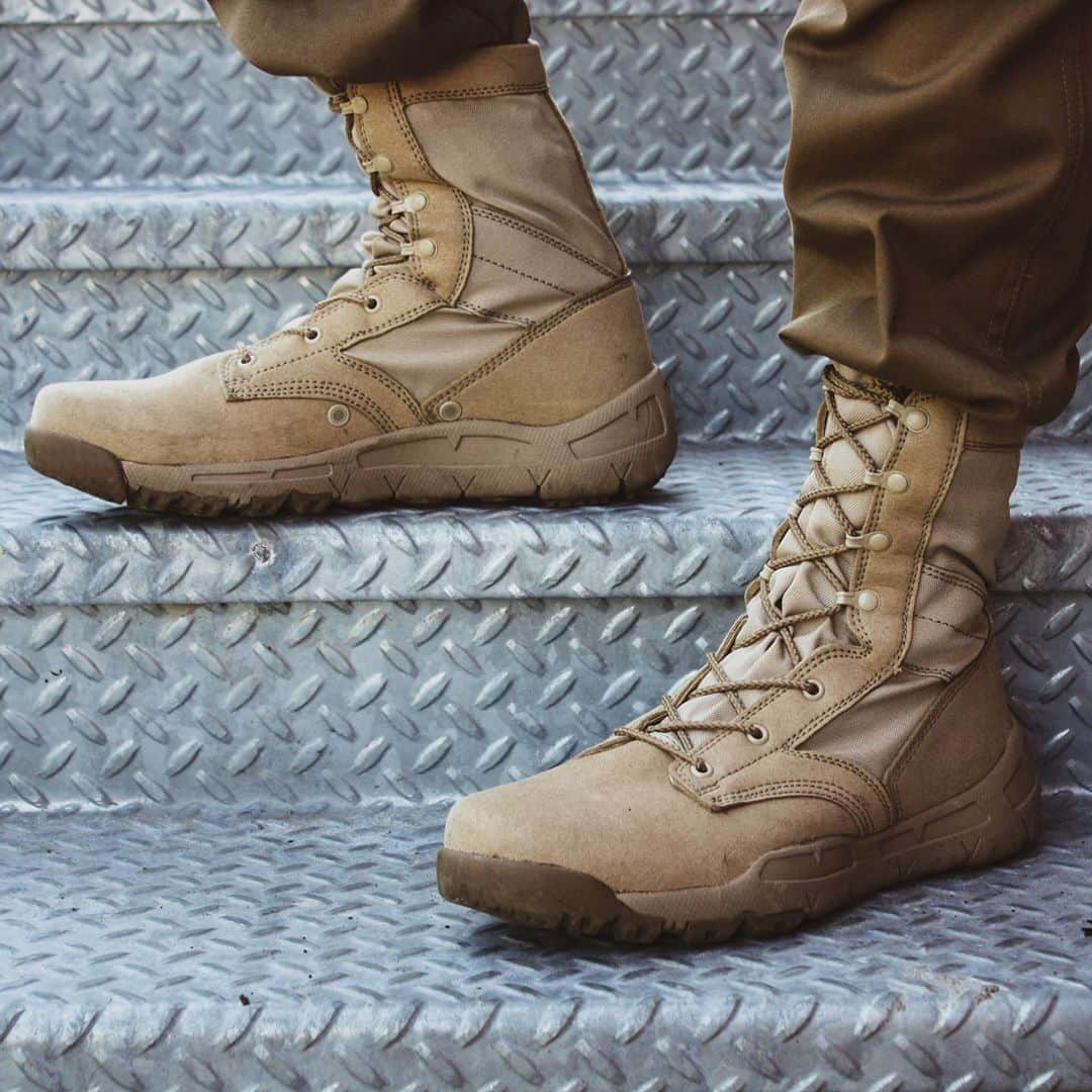 ロスコさんのインスタグラム写真 - (ロスコInstagram)「September's #GOTM has your feet covered - featuring our V-Max Tactical Boots 👊 Shop the link in our bio.」9月3日 8時31分 - rothco_brand