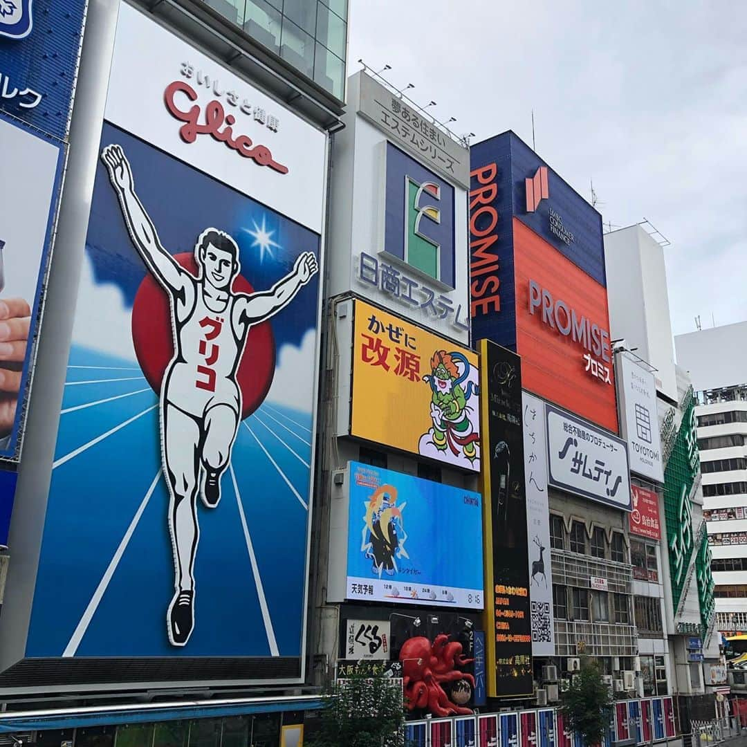 橋本塁さんのインスタグラム写真 - (橋本塁Instagram)「おはようございます！朝ラン終了！ 今日も快晴で暑くて走りやすかったです！ 心身共に健康で 大阪STINGRAY初日！11-19時。  #stingrun #朝ラン #玉ラン #adidas #adidasultraboost  #run #running #ランニング　#心身ともに健康に #stingray #大阪 #心斎橋」9月3日 8時38分 - ruihashimoto