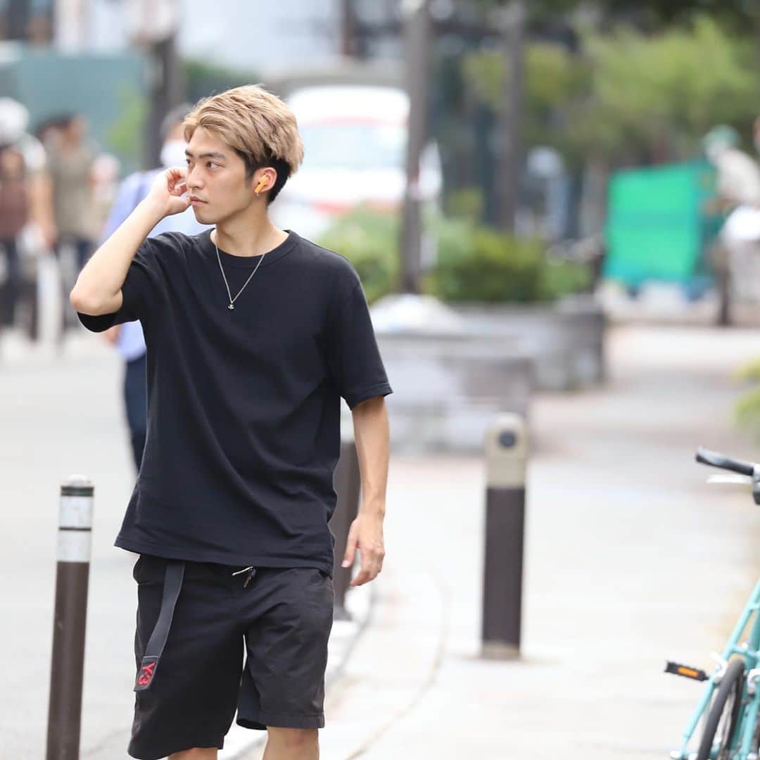 品川翔のインスタグラム：「散歩🚶‍♂️🎧  #FeelWild#FeelSkullcandy #スカルキャンディー#イヤホン #instagood#actor#俳優#hair#style#l4l#f4f #followme #fashion #model #ootd #instafashion #workout#cinema#cinematic#cinematicvideo#cinematicvlog#cinematicvlogger#vlog#vlogger#filmmaker#散歩」