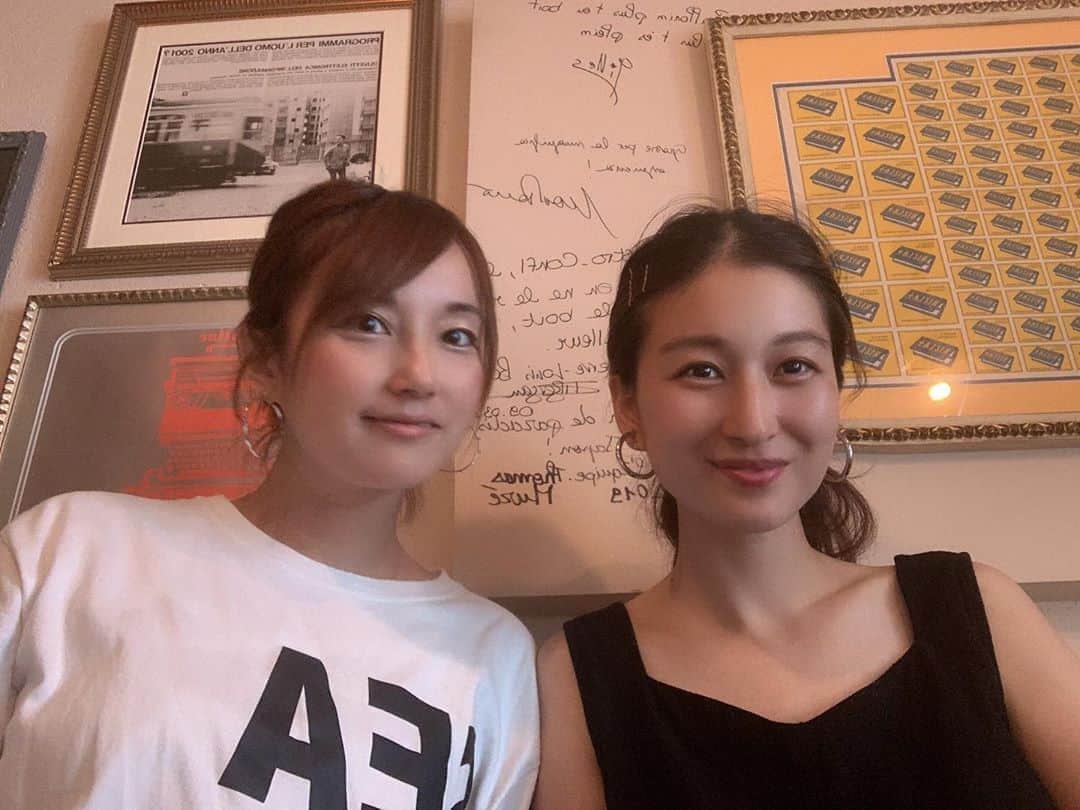 細田阿也さんのインスタグラム写真 - (細田阿也Instagram)「@kchandesu による  #bodymake #ボディメイク #3カ月　経過しました！  #骨盤　の歪みや #猫背　が改善され #体型　を通じて己を知る 見つめ直すことができています。  #多裂筋　#腸腰筋　#内転筋　いかに使うか。 身体中　#呼吸 をしながら意識を向けることの大切さを学んでます。  #アスリート　#ママさん　#スポーツキッズ　にもおすすめしたひ！  今回は　yumi✳︎ちゃんも参戦！ #コツコツ #努力家 さんに刺激を受けつつ  慶子さん　yumi✳︎ちゃんにより カラダ、ココロが 癒され解されています。  #チーム静岡　♡  #駒沢　#コンフル @bistro_confl  美味でございます♡  #ダイエット　#diet #体重より見た目 #体重より体型 #まだまだこれから」9月3日 19時43分 - hosodaaya