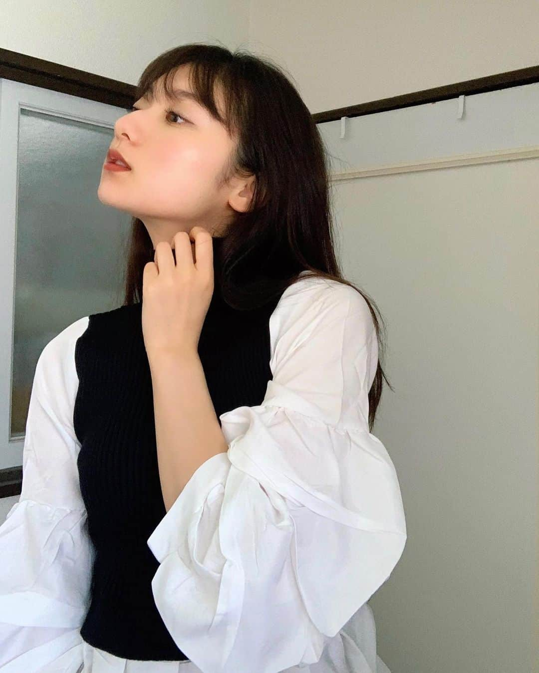 齊藤英里さんのインスタグラム写真 - (齊藤英里Instagram)「9月に入ったと言うことで、秋服先取りしたよ〜🍂 @fifth_store のトップスです☺︎  #fifth　 #fifthtl　 #フィフス　 #ボリュームスリーブドッキングニット」9月3日 19時45分 - erisaito.official