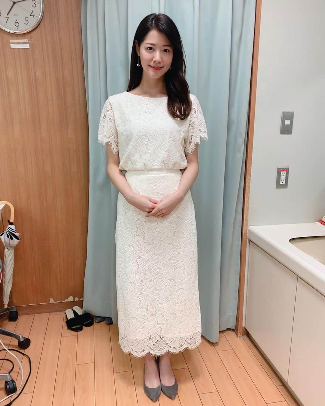 樺島彩のインスタグラム：「最近の衣装👗 ワンピースが好きなので多くて嬉しいです💗 9月に入ったのでプライベートでは秋服が気になります…♡まだまだ暑いけど💦😵」