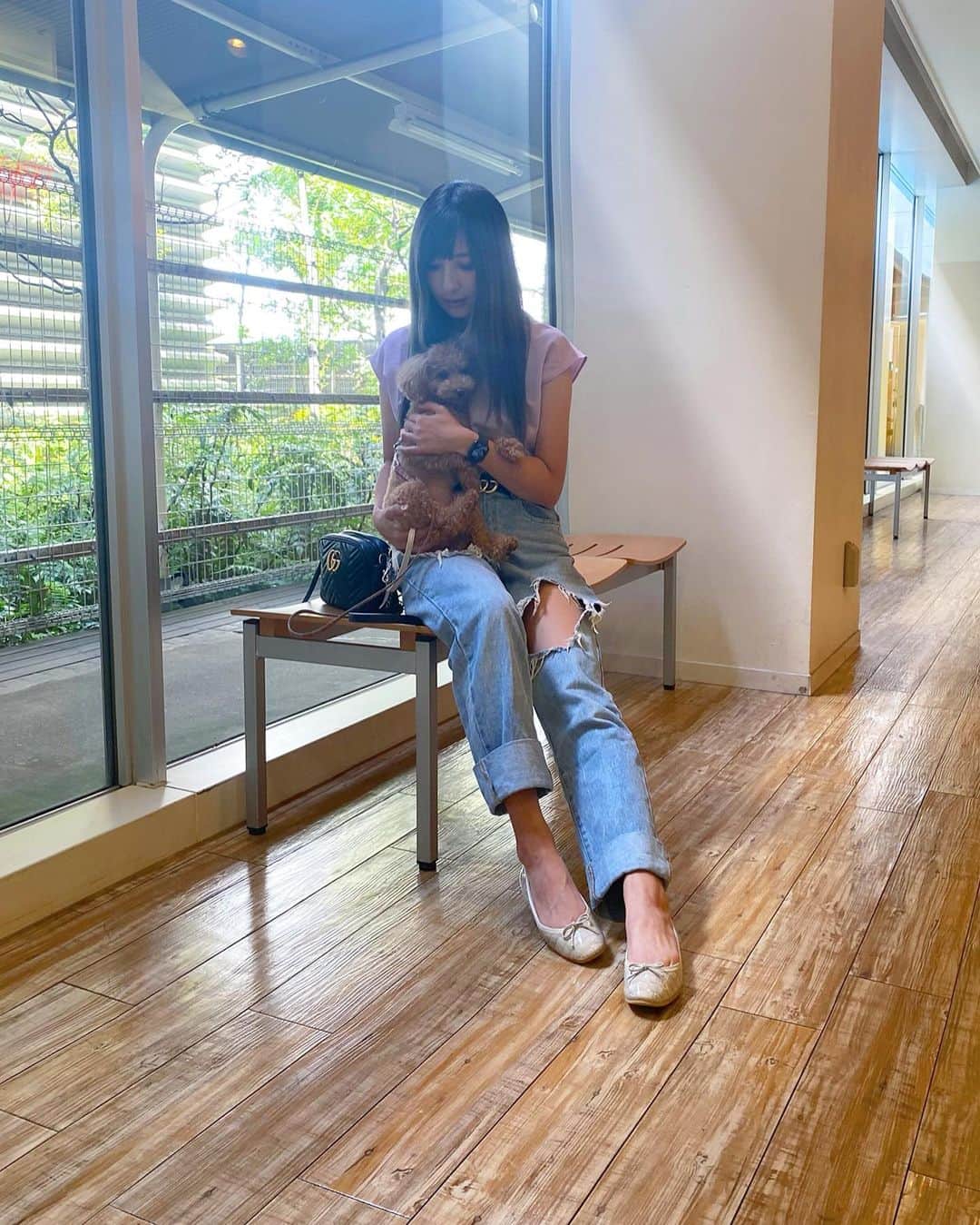 五位渕のぞみさんのインスタグラム写真 - (五位渕のぞみInstagram)「#kurunTOKYO (#クルントウキョウ)👠 @kurun_official ㅤㅤㅤㅤㅤㅤㅤㅤㅤ 2足目げっと〜😘💋 ㅤㅤㅤㅤㅤㅤㅤㅤㅤ 💙Pauline -ポーリーヌ💙 Crocembossed sand beige　 クロコ型押し サンドベージュ ¥15,800 https://kurun.tokyo/products/pauline-crocembossed-sand-beige  ㅤㅤㅤㅤㅤㅤㅤㅤㅤ 日本国内の自社ファクトリーで熟練の靴職人がハンドメイドで作るオリジナルレディースシューズブランドなの😍💕 ㅤㅤㅤㅤㅤㅤㅤㅤㅤ 最上の品質と究極の機能性を備えた 世界一履き心地の良いバレエシューズ◡̈ ㅤㅤㅤㅤㅤㅤㅤㅤㅤ 豊富なカラーバリエーションで有名だよね💚🧡💜 ㅤㅤㅤㅤㅤㅤㅤㅤㅤ ㅤㅤㅤㅤㅤㅤㅤㅤㅤ 👠#kurunTOKYO👠  https://kurun.tokyo/ ㅤㅤㅤㅤㅤㅤㅤㅤㅤ   ✅POP UP Store #日本橋三越 本館1F 2020/9/2（水）〜9/15（火） ㅤㅤㅤㅤㅤㅤㅤㅤㅤ ✅Fitting Salon #NEWoMan 新宿3F 2020/8/28（金）オープン  ㅤㅤㅤㅤㅤㅤㅤㅤㅤ  ㅤㅤㅤㅤㅤㅤㅤㅤㅤ ㅤㅤㅤㅤㅤㅤㅤㅤㅤ ㅤㅤㅤㅤㅤㅤㅤㅤㅤ #flatshoes #ぺたんこ靴 #バレーシューズ #バレエシューズ  #パンプス #pumps #redpumps #coordinate #ootd #도쿄 #셀스타그램 #얼스타그램 #일본 #모델 #패션스타그램 #데일리 #코디 #インスタグラマー #インフルエンサー #パンプスコーデ #ダメージジーンズ#潰瘍性大腸炎 #UC #レミケード」9月3日 18時32分 - nonnon0319