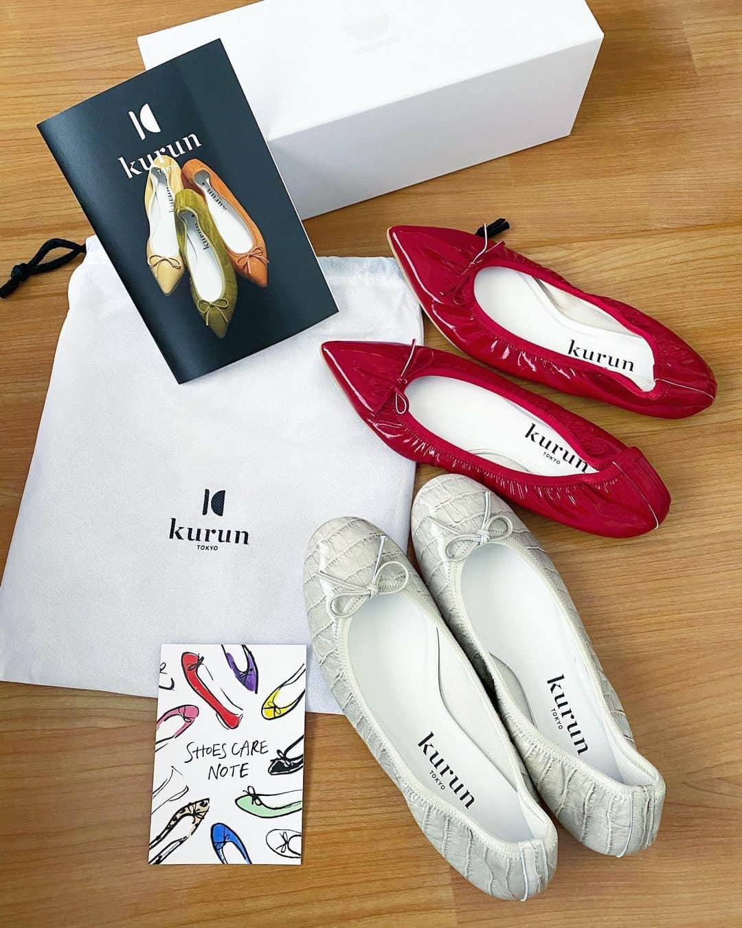 五位渕のぞみさんのインスタグラム写真 - (五位渕のぞみInstagram)「#kurunTOKYO (#クルントウキョウ)👠 @kurun_official ㅤㅤㅤㅤㅤㅤㅤㅤㅤ 2足目げっと〜😘💋 ㅤㅤㅤㅤㅤㅤㅤㅤㅤ 💙Pauline -ポーリーヌ💙 Crocembossed sand beige　 クロコ型押し サンドベージュ ¥15,800 https://kurun.tokyo/products/pauline-crocembossed-sand-beige  ㅤㅤㅤㅤㅤㅤㅤㅤㅤ 日本国内の自社ファクトリーで熟練の靴職人がハンドメイドで作るオリジナルレディースシューズブランドなの😍💕 ㅤㅤㅤㅤㅤㅤㅤㅤㅤ 最上の品質と究極の機能性を備えた 世界一履き心地の良いバレエシューズ◡̈ ㅤㅤㅤㅤㅤㅤㅤㅤㅤ 豊富なカラーバリエーションで有名だよね💚🧡💜 ㅤㅤㅤㅤㅤㅤㅤㅤㅤ ㅤㅤㅤㅤㅤㅤㅤㅤㅤ 👠#kurunTOKYO👠  https://kurun.tokyo/ ㅤㅤㅤㅤㅤㅤㅤㅤㅤ   ✅POP UP Store #日本橋三越 本館1F 2020/9/2（水）〜9/15（火） ㅤㅤㅤㅤㅤㅤㅤㅤㅤ ✅Fitting Salon #NEWoMan 新宿3F 2020/8/28（金）オープン  ㅤㅤㅤㅤㅤㅤㅤㅤㅤ  ㅤㅤㅤㅤㅤㅤㅤㅤㅤ ㅤㅤㅤㅤㅤㅤㅤㅤㅤ ㅤㅤㅤㅤㅤㅤㅤㅤㅤ #flatshoes #ぺたんこ靴 #バレーシューズ #バレエシューズ  #パンプス #pumps #redpumps #coordinate #ootd #도쿄 #셀스타그램 #얼스타그램 #일본 #모델 #패션스타그램 #데일리 #코디 #インスタグラマー #インフルエンサー #パンプスコーデ #ダメージジーンズ#潰瘍性大腸炎 #UC #レミケード」9月3日 18時32分 - nonnon0319