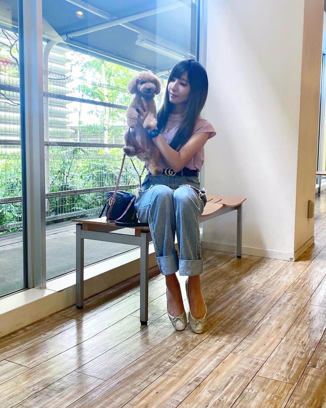 五位渕のぞみさんのインスタグラム写真 - (五位渕のぞみInstagram)「#kurunTOKYO (#クルントウキョウ)👠 @kurun_official ㅤㅤㅤㅤㅤㅤㅤㅤㅤ 2足目げっと〜😘💋 ㅤㅤㅤㅤㅤㅤㅤㅤㅤ 💙Pauline -ポーリーヌ💙 Crocembossed sand beige　 クロコ型押し サンドベージュ ¥15,800 https://kurun.tokyo/products/pauline-crocembossed-sand-beige  ㅤㅤㅤㅤㅤㅤㅤㅤㅤ 日本国内の自社ファクトリーで熟練の靴職人がハンドメイドで作るオリジナルレディースシューズブランドなの😍💕 ㅤㅤㅤㅤㅤㅤㅤㅤㅤ 最上の品質と究極の機能性を備えた 世界一履き心地の良いバレエシューズ◡̈ ㅤㅤㅤㅤㅤㅤㅤㅤㅤ 豊富なカラーバリエーションで有名だよね💚🧡💜 ㅤㅤㅤㅤㅤㅤㅤㅤㅤ ㅤㅤㅤㅤㅤㅤㅤㅤㅤ 👠#kurunTOKYO👠  https://kurun.tokyo/ ㅤㅤㅤㅤㅤㅤㅤㅤㅤ   ✅POP UP Store #日本橋三越 本館1F 2020/9/2（水）〜9/15（火） ㅤㅤㅤㅤㅤㅤㅤㅤㅤ ✅Fitting Salon #NEWoMan 新宿3F 2020/8/28（金）オープン  ㅤㅤㅤㅤㅤㅤㅤㅤㅤ  ㅤㅤㅤㅤㅤㅤㅤㅤㅤ ㅤㅤㅤㅤㅤㅤㅤㅤㅤ ㅤㅤㅤㅤㅤㅤㅤㅤㅤ #flatshoes #ぺたんこ靴 #バレーシューズ #バレエシューズ  #パンプス #pumps #redpumps #coordinate #ootd #도쿄 #셀스타그램 #얼스타그램 #일본 #모델 #패션스타그램 #데일리 #코디 #インスタグラマー #インフルエンサー #パンプスコーデ #ダメージジーンズ#潰瘍性大腸炎 #UC #レミケード」9月3日 18時32分 - nonnon0319