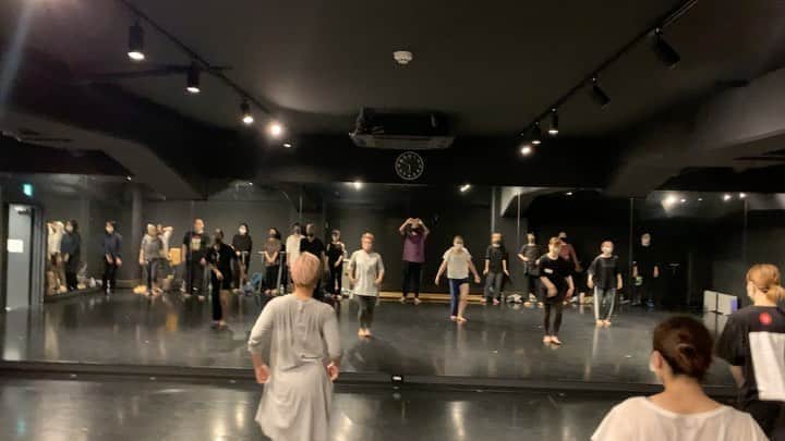 黒須洋壬のインスタグラム：「黒須洋嗣 JAZZ CLASS 2020.Sep.3rd @danceworks_jpn  @xross #不可幸力  #vaundy  #mask #dance #jazzdance #tokyo  #japan」