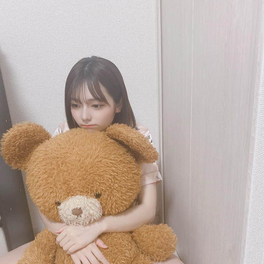 えんじぇるさんのインスタグラム写真 - (えんじぇるInstagram)「☾ . . ちゃんと可愛がって🥺🧸 . . .   #つるまる .  #パジャマ #部屋着 #自撮り #セルカ#セルフィー  #セルフィー女子 #自撮り女子 #팔로미 #팔로우#맞팔#소통해요#셀카#셀피#셀스타그램#훈스타그램#얼스타그램  #좋아요 #follow  #me #followme#likeforlike  #ユーライク  #イチナナ #ライバー #17live  #動画配信」9月3日 18時41分 - angel_usol