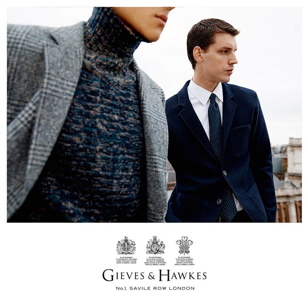 ギーブス&ホークスのインスタグラム：「AUTUMN WINTER COLLECTION Our new Autumn/Winter campaign shot by Creative Director @Daniel.Kearns Visit our website at www.gievesandhawkes.com to find out more.  Photographer @charliecummings  . #GievesandHawkes #SavileRow #GievesHawkes #No1SavileRow #AutumnWinter #suit」
