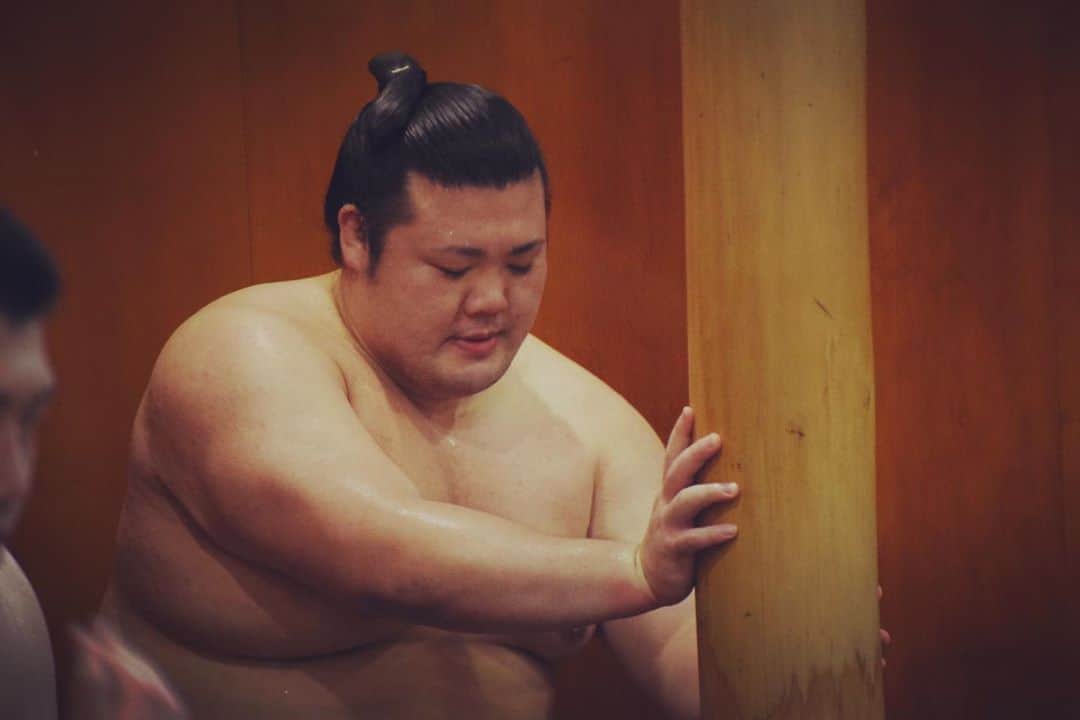 日本相撲協会さんのインスタグラム写真 - (日本相撲協会Instagram)「本日の時津風部屋朝稽古。 正代、豊山の関取2名をはじめ17名の力士が所属しています。 稽古動画はYouTubeチャンネルで公開致します。 動画の最後には関取からのメッセージも収録しています。 是非お楽しみに！  @sumokyokai  #大相撲 #sumo #相撲 #力士 #お相撲さん #japanphoto #sumowrestlers #japanculture #時津風部屋 #時津風親方 #井筒親方 #正代 #豊山 #九月場所 #9月場所 #秋場所 #朝稽古 #稽古」9月3日 19時18分 - sumokyokai