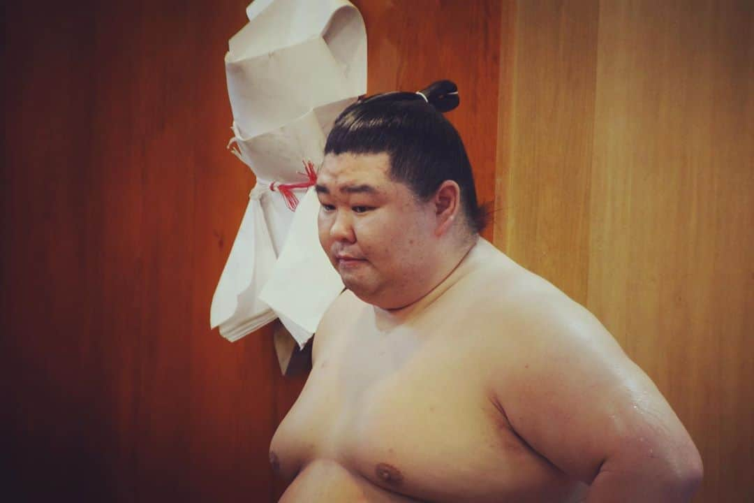 日本相撲協会さんのインスタグラム写真 - (日本相撲協会Instagram)「本日の時津風部屋朝稽古。 正代、豊山の関取2名をはじめ17名の力士が所属しています。 稽古動画はYouTubeチャンネルで公開致します。 動画の最後には関取からのメッセージも収録しています。 是非お楽しみに！  @sumokyokai  #大相撲 #sumo #相撲 #力士 #お相撲さん #japanphoto #sumowrestlers #japanculture #時津風部屋 #時津風親方 #井筒親方 #正代 #豊山 #九月場所 #9月場所 #秋場所 #朝稽古 #稽古」9月3日 19時18分 - sumokyokai