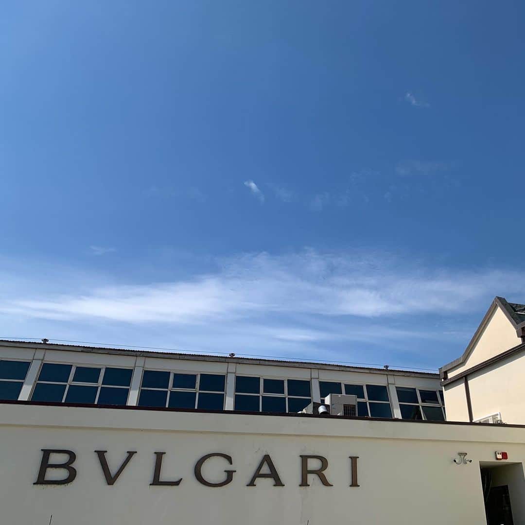 YOONさんのインスタグラム写真 - (YOONInstagram)「Images from last year when I visited @bulgari studios in Rome and Florence to kick off the collab 🇮🇹 Although I can't be there, looking forward to the launch event in #Shanghai!  . #bvlgari #ambush #serpenti」9月3日 19時18分 - yoon_ambush