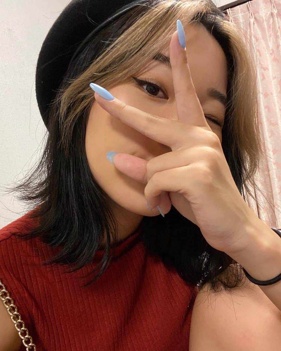 Erisa Seoのインスタグラム：「I decided to do bleached bangs in the end 🙈 My usual hair stylist was off, so I had another lovely stylist do some magic on my hair ✨」