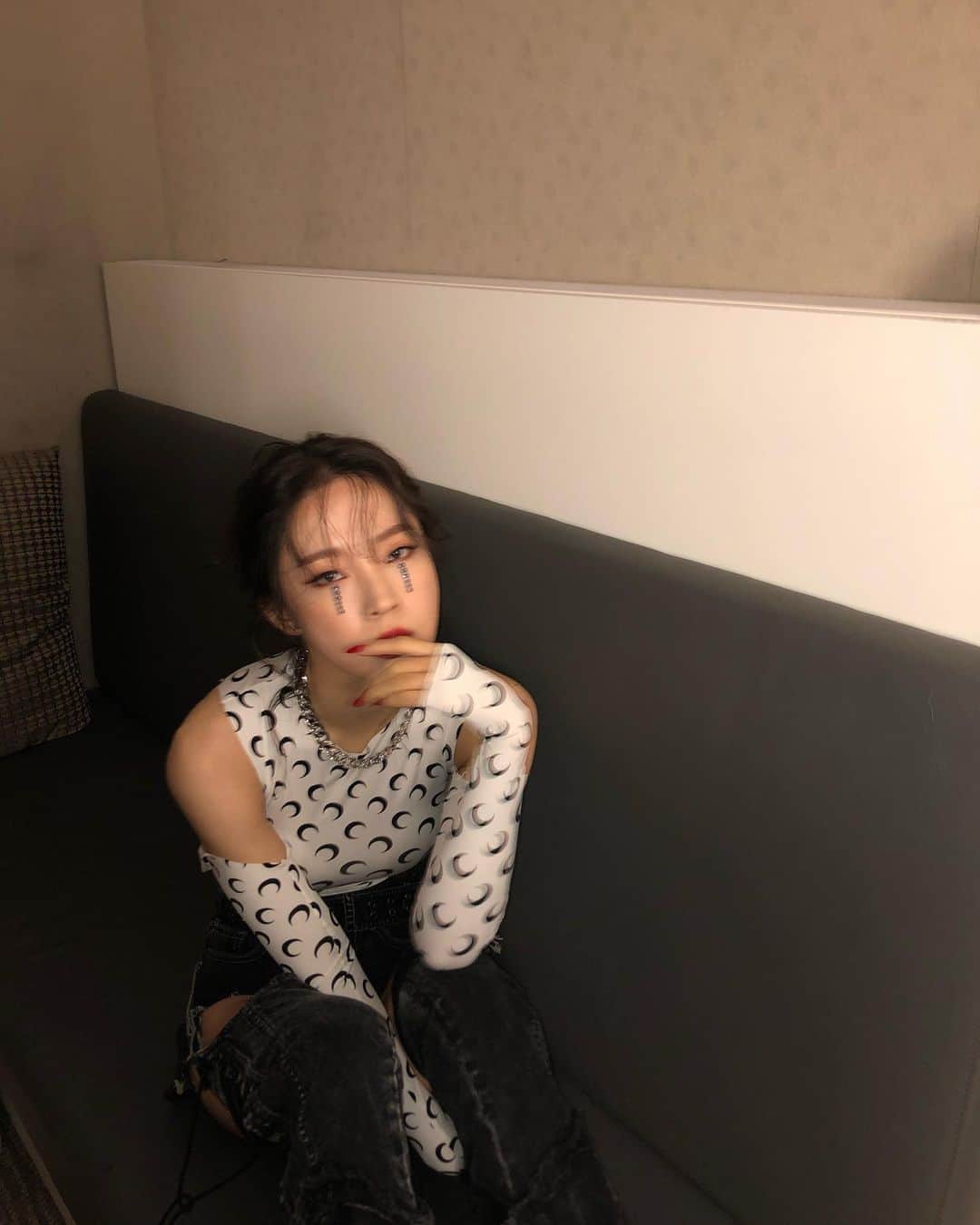 チョン・ジユンのインスタグラム：「오늘 묶끔 스따일 🤍 #bad」