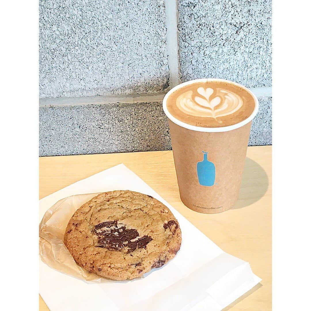 新井乃亜さんのインスタグラム写真 - (新井乃亜Instagram)「☕️ #bluebottlecoffee ✨ これ本当に美味しい😣❤️  #bluebottlecoffeejapan  #블루보틀 #블루보틀커피 #블루보틀도쿄  #도쿄카페 #도쿄카페투어 #도쿄여행  #東京カフェ #東京カフェ巡り #池袋カフェ  #ブルーボトルコーヒー #コーヒースタンド」9月3日 19時32分 - noa__arai