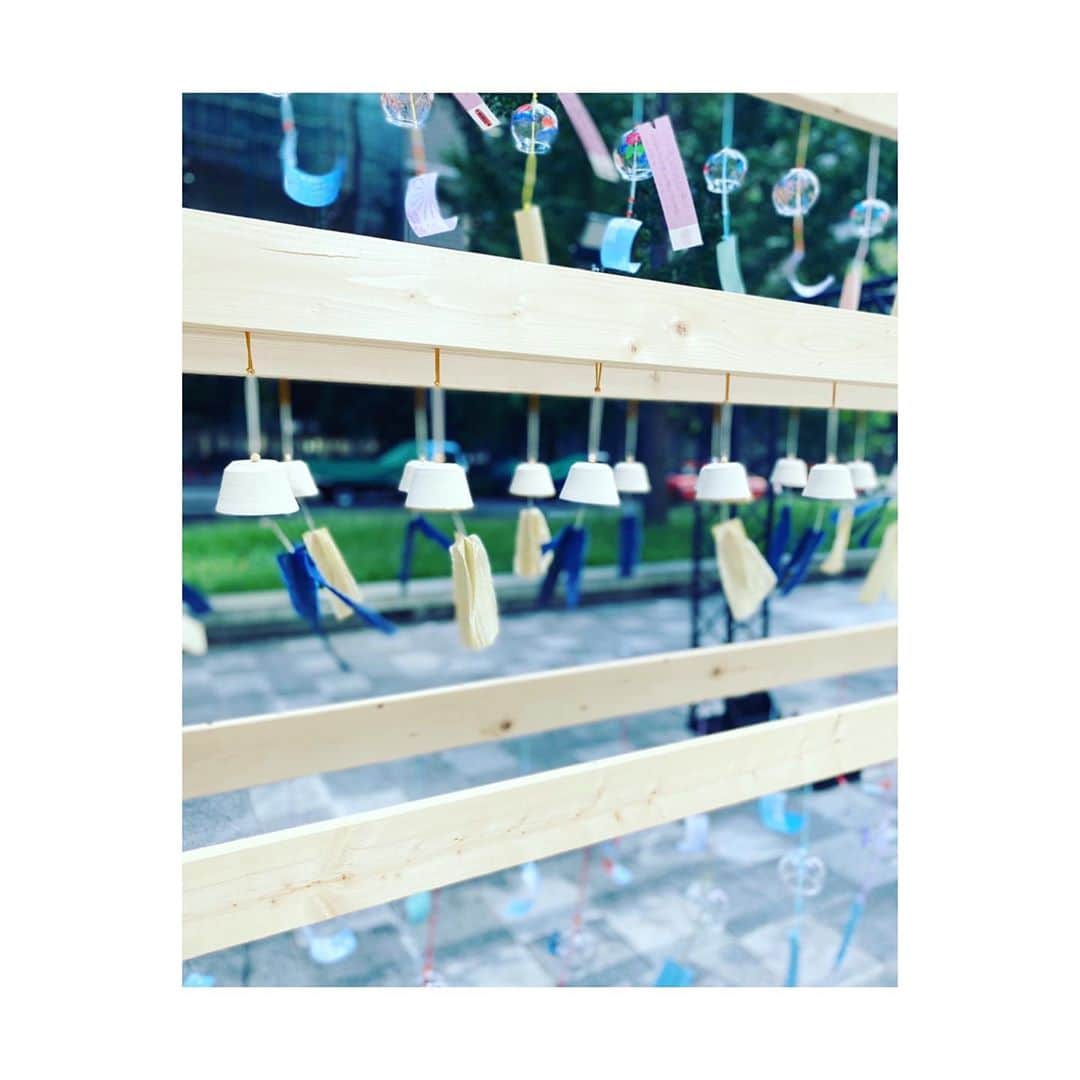 美保なな実さんのインスタグラム写真 - (美保なな実Instagram)「. 先日…  久しぶりに友達とランチしたよ！！  友達に会うとパワーもらえる💙  風鈴も綺麗だったなぁ〜🎐  楽しすぎて爆笑してるよ😂  #夏の思い出#風鈴#東京駅」9月3日 10時47分 - nanami_mmm