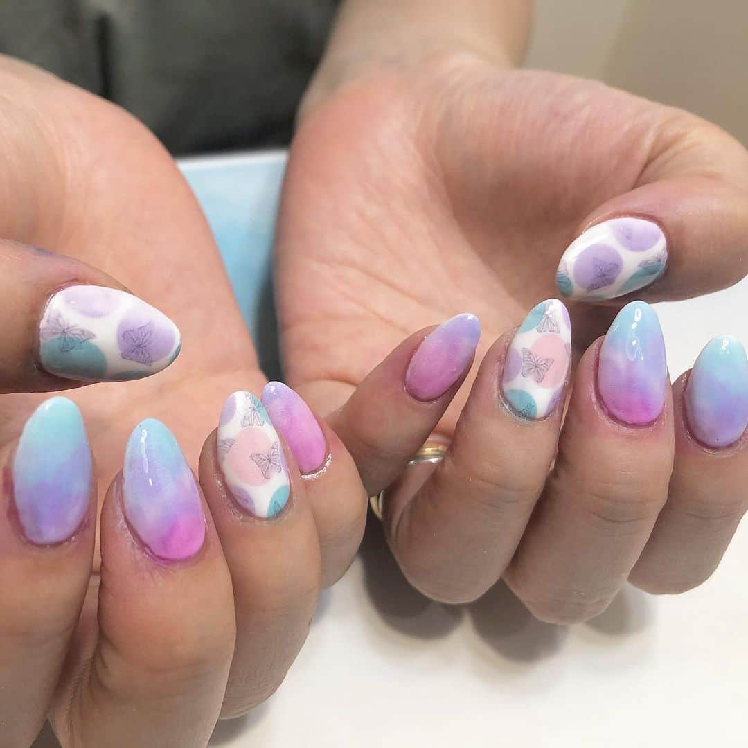 ネイルスタンド　ツメコさんのインスタグラム写真 - (ネイルスタンド　ツメコInstagram)「9月新作デザイン💅  大人気のバタフライ柄🦋🦋🦋  淡いパステルカラーがかわいいです💓  #ネイルサロン#ツメコ#ツメコネイル　 #原宿#表参道#青山#渋谷 #シンプルネイル#ぽけっとからきゅんです #ひまわりネイル#しっとりネイル #夏休みネイル #派手ネイル#きゅんです #ピンクネイル#ハートネイル #nail#nailsalom#kawaii#japan#tokyo#nailart#printernail##귀여운네일#젤네일#네일아트#美甲店#彩绘#光疗甲」9月3日 11時05分 - tsume.co