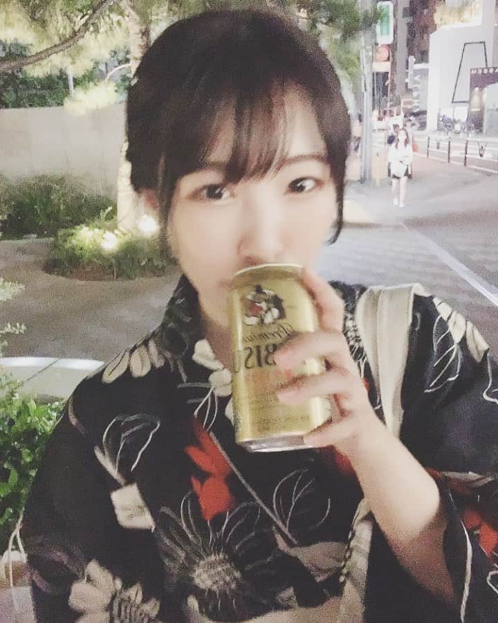 星野理沙のインスタグラム：「21歳の女が飲酒してる。眉毛の可動域  #飲酒タグラム」