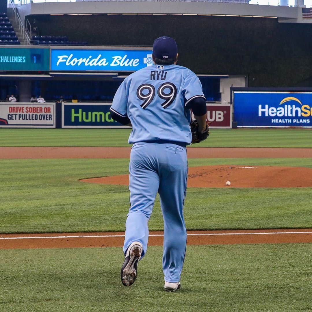 柳賢振のインスタグラム：「Keep going~~#bluejays#happyflight✈️」